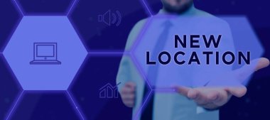 Yeni Konum, İş Fikri 'ni gösteren tabela Yeni bir yere yerleşin ve ev ya da iş kurun