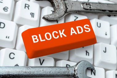 Blok ilanlarını sunan metin başlığı, Web 'den farklı türde reklamları kaldıracak iş genel görünümü programı