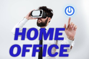 İçişleri Bakanlığı 'nı gösteren imza, resmi iş için bir kişinin ikametgahında belirtilmiş alana yazılmış söz.