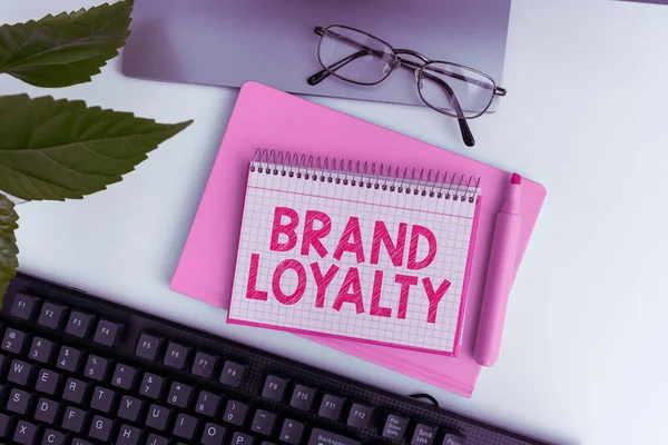 Κείμενο Που Δείχνει Έμπνευση Brand Loyalty Επιχειρηματική Ιδέα Επαναλάβετε Αγορά — Φωτογραφία Αρχείου