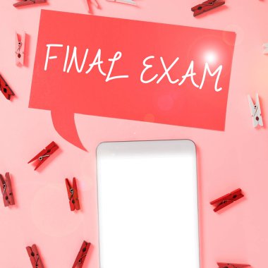 Sınav ve iş konsepti sınavının son aşamasında öğrenciye verildiğini gösteren metin işareti