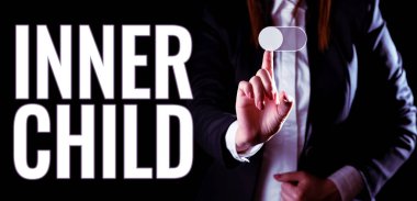 El yazısı Yazısı İçsel Çocuk, Kavramsal Fotoğraf Genellikle bir kişinin gizli bir parçası