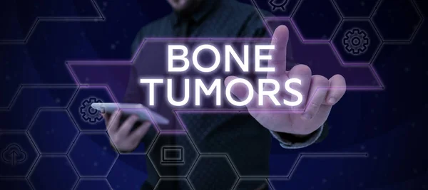 원문을 표시하는 인터넷 컨셉은 뼈에서 발견되는 종양일 — 스톡 사진