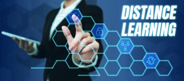 El yazısı Mesafesi Öğrenme, Kavramsal Fotoğraf Eğitimi Dersleri İnternet üzerinden uzaktan yayınlanıyor