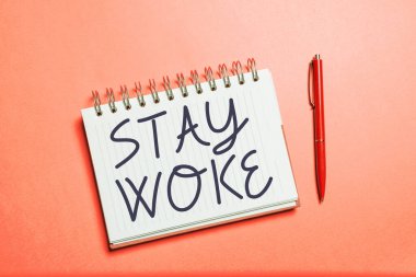 Görüntüleme metni yazılıyor. Çevrenizden ve işlerden haberdar olmak için Kelime. Haberdar olun.