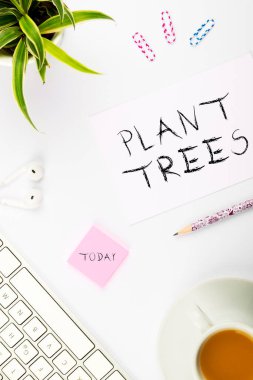 Metinler, bitki ağaçları, arazi ekimi ve ormancılık için ağaç dikme konsepti yazımı