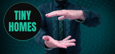 Kavramsal başlık Minik Evler, İş Gözden Geçirme Evleri sadece bir veya iki oda içerir ve küçük giriş Ucuz