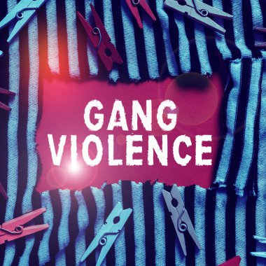 El yazısı: Çete Şiddeti, İş Fikri: Bir grup suçlu ve gangsterin sebep olduğu kanunların ihlali