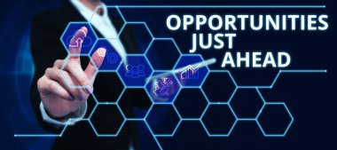 Kısa zamanda bir şeyler yapabilmeyi mümkün kılan kavramsal fotoğraf setini gösteren bir metin işareti.