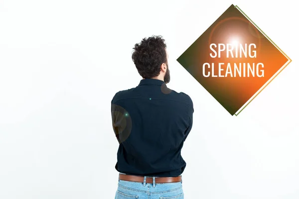 春の清掃を表示する看板 春の徹底的な清掃家のビジネスアプローチの練習 — ストック写真