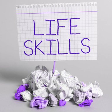 Yaşam becerilerini, iş genel görünümünü gösteren metin işaretleri gerekli ya da istenilen günlük katılıma tam katılım