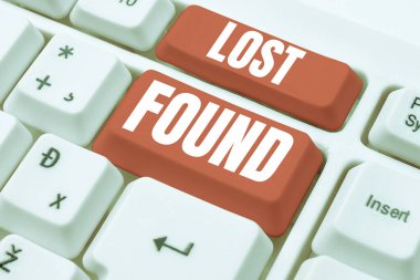 İlham kaynağı olan kayıp eşya konseptini gösteren metin, yani geride bırakılan ve sahibine geri getirilebilecek şeyler