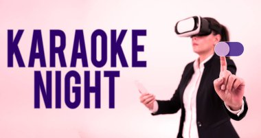 Metin başlığı Karaoke Gecesi sunar, Söz Eğlence üzerine yazılır Bir makine tarafından çalınan enstrümantal müzik boyunca şarkı söyler