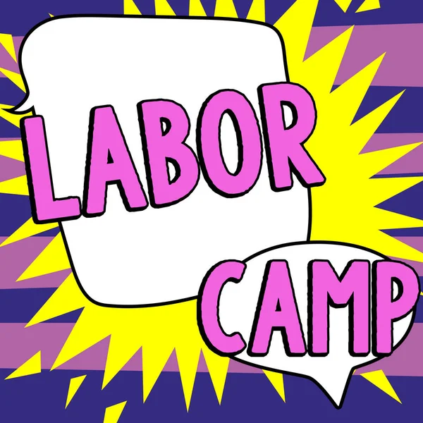 介绍劳改营的文字说明 关于强迫劳动的劳改营的文字 — 图库照片
