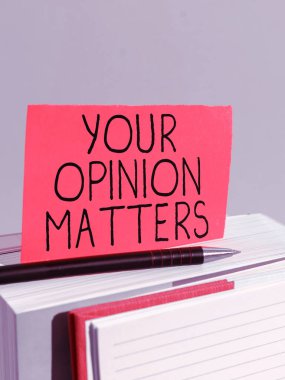 Fikir Özelliklerinizi Sunan Metin başlığı, İnternet Konsepti Gelişmek için Değerli Bir Girdi Sağlama Konsepti