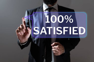 100 Tatmin Edilmiş İş Fikri Ürünleri ve Hizmetleri gösteren tabela müşteri beklentilerini aşıyor