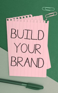 Markanızı İnşa Edin, Ticari Kimlik Tanıtımı Sözcüğü Sunan Metin başlığı