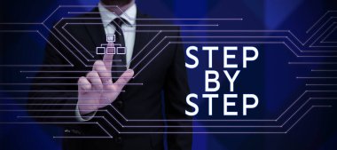 İIham veren Step By Step, Business approach Başarının Yavaş İlerlemesi Yönlendirme Geliştirme Yolu
