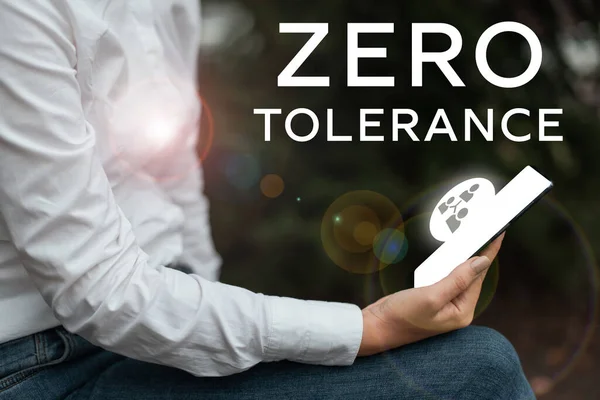Sign Displaying Zero Tolerance Internet Concept Refusal Accept Antisocial Behaviour — Foto Stock