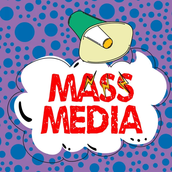Conceptuele Bijschrift Mass Media Concept Betekent Groep Mensen Die Het — Stockfoto