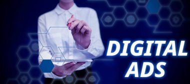 Kavramsal başlık Dijital Reklamlar, tanıtım amaçlı pazarlama mesajları iletmek için interneti kullanan sözcük