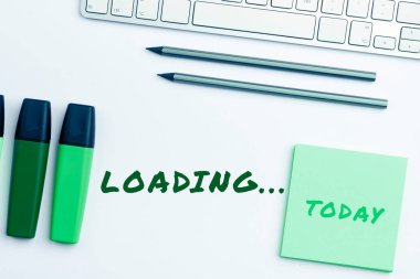 Yüklemeyi gösteren metin başlığı, bir web sayfasının içeriğini indirmek ve görüntülemek için iş yaklaşım süresi alır