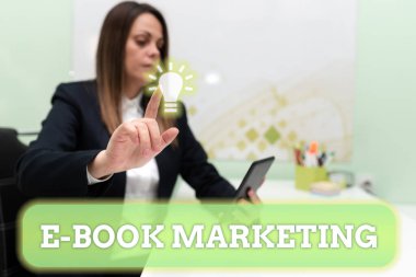 Uyumlu her bilgisayarda kullanılabilen E Book Marketing, Business approach dijital dosyasını gösteren bir ilham kaynağı