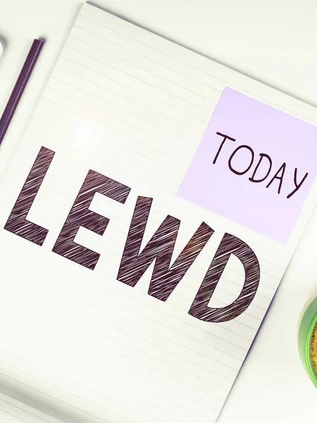 Kavramsal gösterim ahlaksız, iş fikri kirli, kaba ve cinsel açıdan saldırgandır.