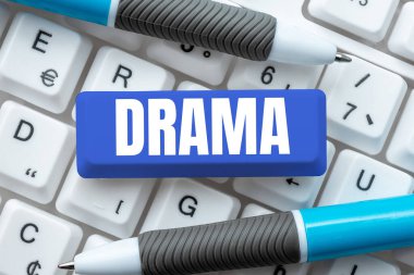 Drama, Kavram, durumu gösteren metin işareti, ya da kuvvetlerin ilginç ya da yoğun çatışmasını içeren olaylar dizisi