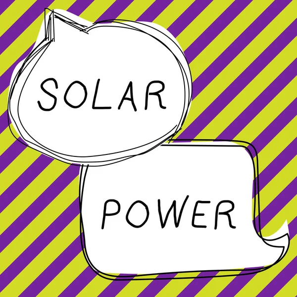 太陽光発電を表示する標識太陽エネルギーを利用して発電した電力にビジネスアプローチ — ストック写真