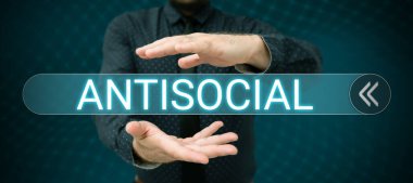 El yazısı antisosyal, anlamı düşmanca ya da zararlı olan örgütlü toplum sapması