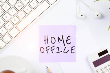 İçişleri Bakanlığı 'nı gösteren ilhamlar, bir kişinin konutunda resmi iş için belirlenen kavramsal fotoğraf alanı