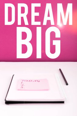 Kavramsal gösterim Büyük İş Rüyası fikri başarmak istediğiniz yüksek değerli bir şeyi düşünmek