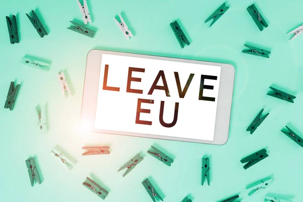 Text Caption Presenting Leave Conceptual Photo Act Person Leave Country — Stock Photo, Image