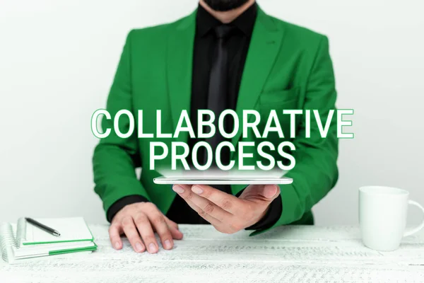 Conceptual Caption Collaborative Process Word Written People Organizations Work Achieve — 스톡 사진