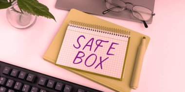 Güvenli Kutu 'yu gösteren metin işareti, iş genel görünümü önemli veya değerli şeyleri tutabileceğiniz küçük bir yapı