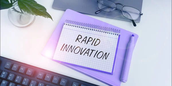 Inspiración Mostrando Signo Rapid Innovation Concepto Negocio Característico Sitio Web — Foto de Stock