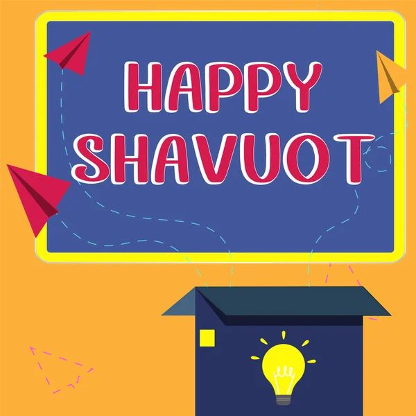 Sign Displaying Happy Shavuot Word Written Jewish Holiday Commemorating Revelation — 스톡 사진