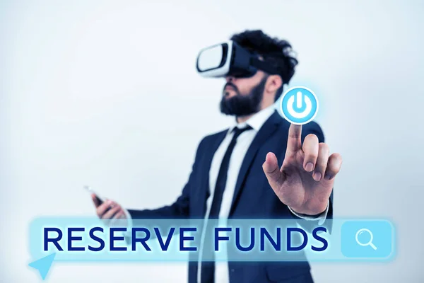 Conceptual Caption Reserve Funds Word Escrito Dinero Liberado Del Banco —  Fotos de Stock