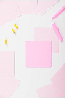 Çoklu Koleksiyon Ofisi Kırtasiye Fotoğrafı Tablo Üzerine Yerleştirildi