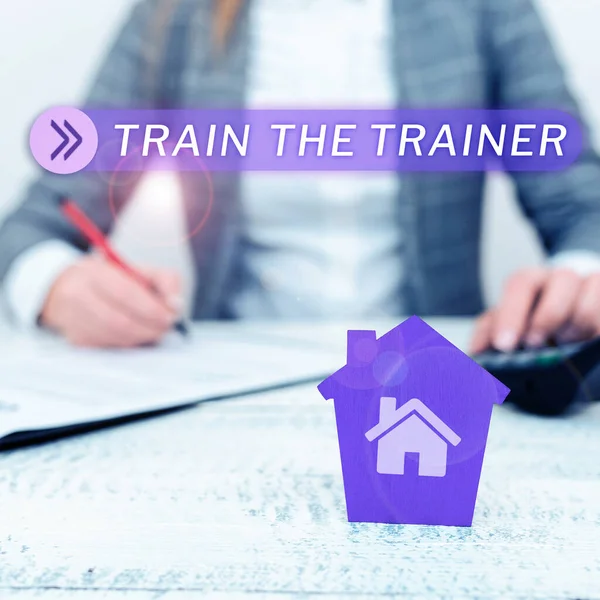 Inspiration Showing Sign Train Trainer Internet Concept Identified Teach Mentor — Fotografia de Stock