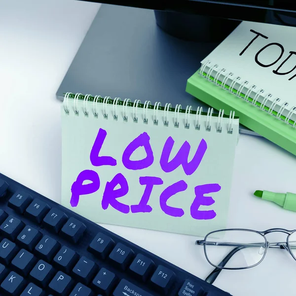 Text Showing Inspiration Low Price Internet Concept Price Lowest Relation —  Fotos de Stock