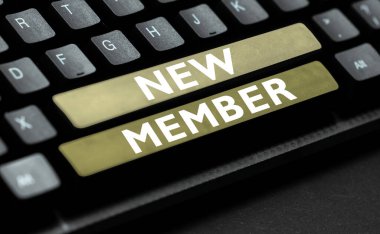 Yeni Üye, İş Genel Görünümü Çalışanı Yeni Çocuk Doğumu şirketine ya da ekibine aldığını gösteren metin işareti