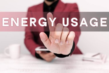 El yazısı işareti Enerji Kullanımı, İş Konsepti Bir süreç veya sistemde tüketilen veya kullanılan enerji miktarı