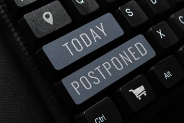 İlhamın ertelendiğini gösteren metin, anlamı sonradan öncelik, tercih ya da öneme göre sıralamak anlamına gelir