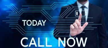 Kavramsal görüntüleme Çağrısı Şimdi, Sözcük üzerine yazıldı Telekom aygıtları kullanan bir kişi ile hemen iletişime geçmek için kesinlik