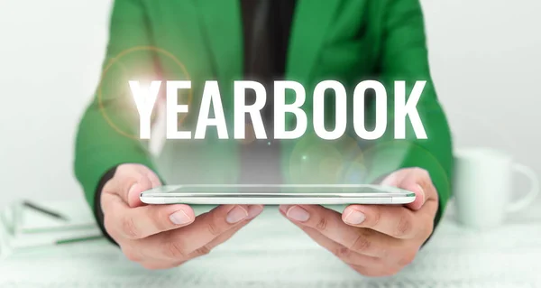 Text Showing Inspiration Yearbook Business Showcase Publication Compiled Graduating Class — Fotografia de Stock
