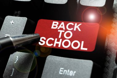 Okula Dönüş, İşletme, Öğretmenler, Arkadaşlar, Arkadaşlar, Üniformalar, Promosyon Ücreti.