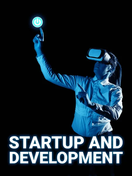 Text Caption Presenting Startup Development Business Idea Action Setting Something — Stockfoto