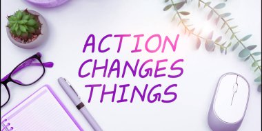 Metin işareti Eylem Değişiklikleri gösterir, İş fikri başka şeyleri yansıtır Tepki